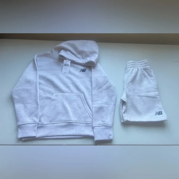 New Balance Hoodie and Shorts Set - Picture 5 of 11